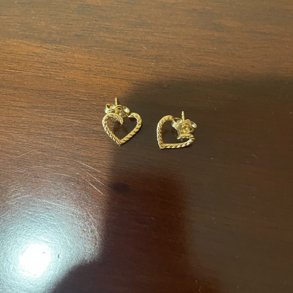 David Yurman Heart cable Earrings 18k